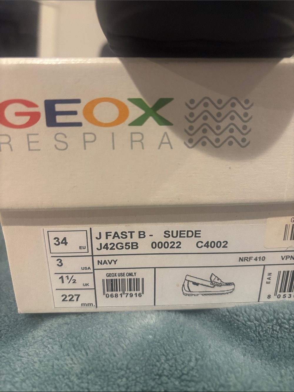 Excellent condition- Geox Suede Navy Boys Shoes - Picture 3 of 3